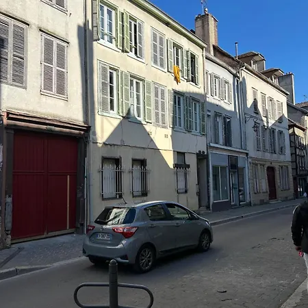 Le Bois Jaillant - Wifi - Centre Historique - Proche Gare Troyes
